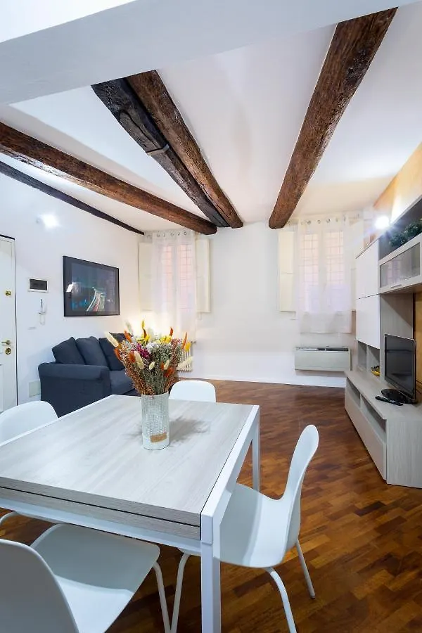 Housmart Miramonte 3 Lägenhet Bologna Italien