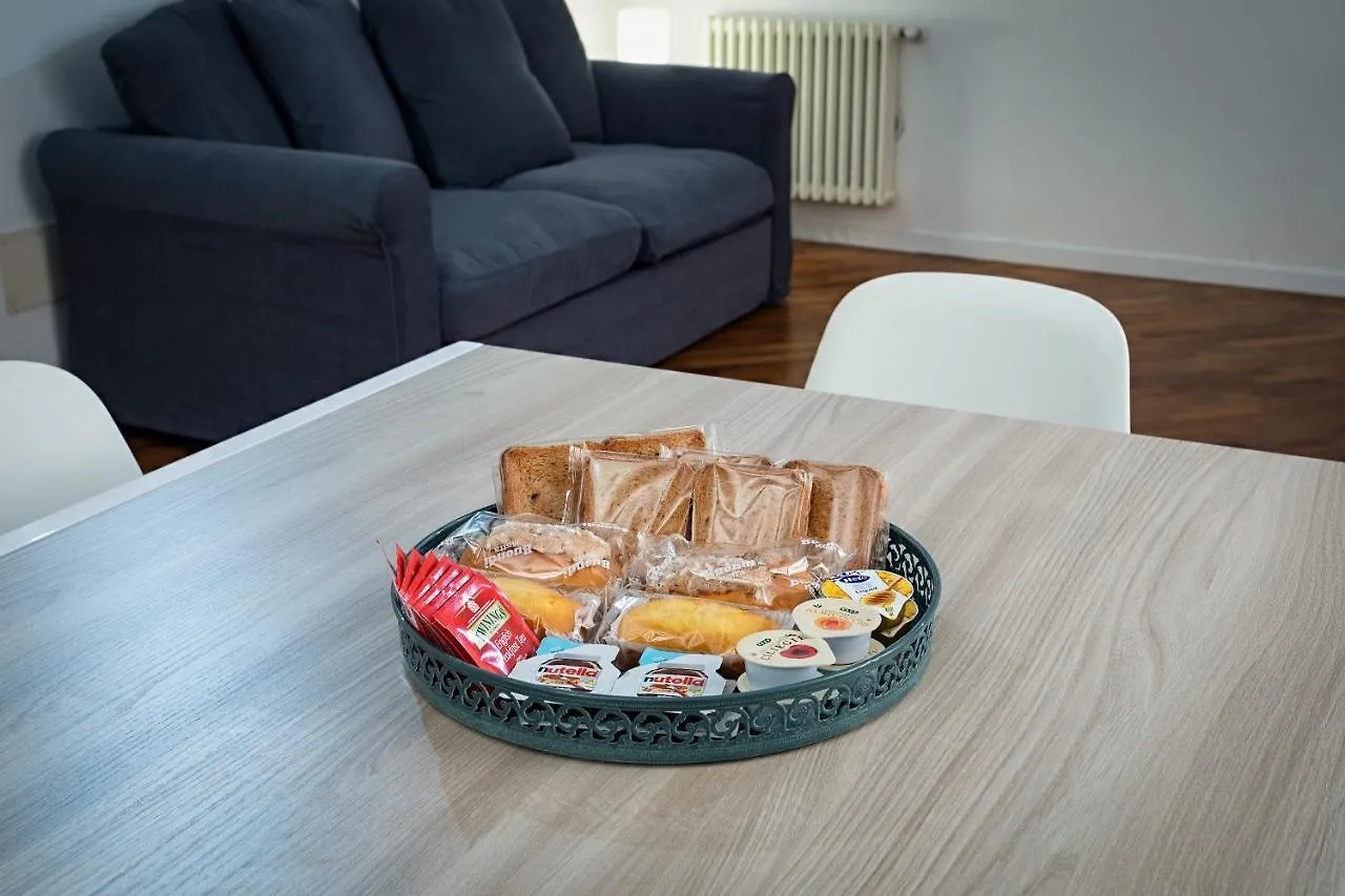 Housmart Miramonte 3 Lägenhet Bologna